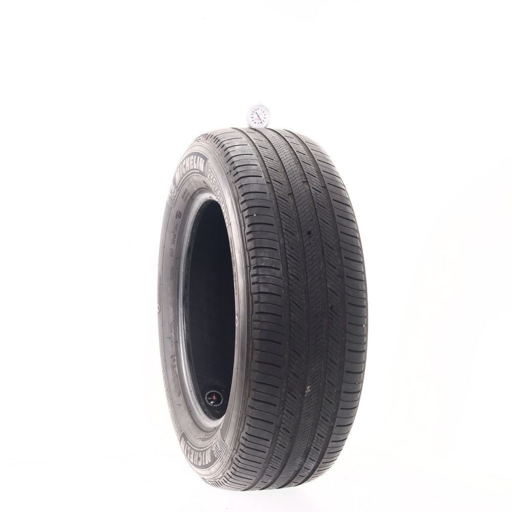 Set of (4) Used 235/65R18 Michelin Premier LTX 106V - 5.5-7/32 - Image 1