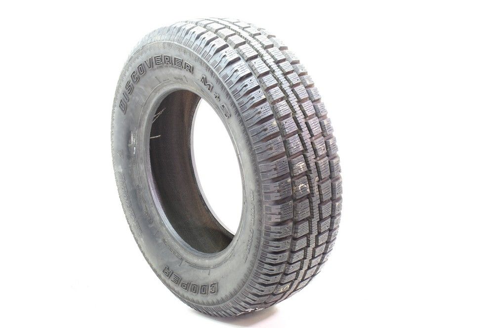 Driven Once 245/70R17 Cooper Discoverer M+S 110S - 14/32 - Image 1