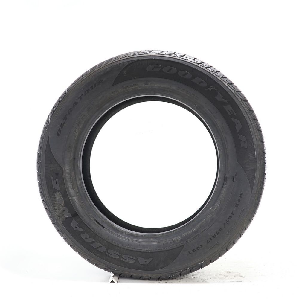 Driven Once 225/65R17 Goodyear Assurance Ultratour 102T - 9/32 - Image 3
