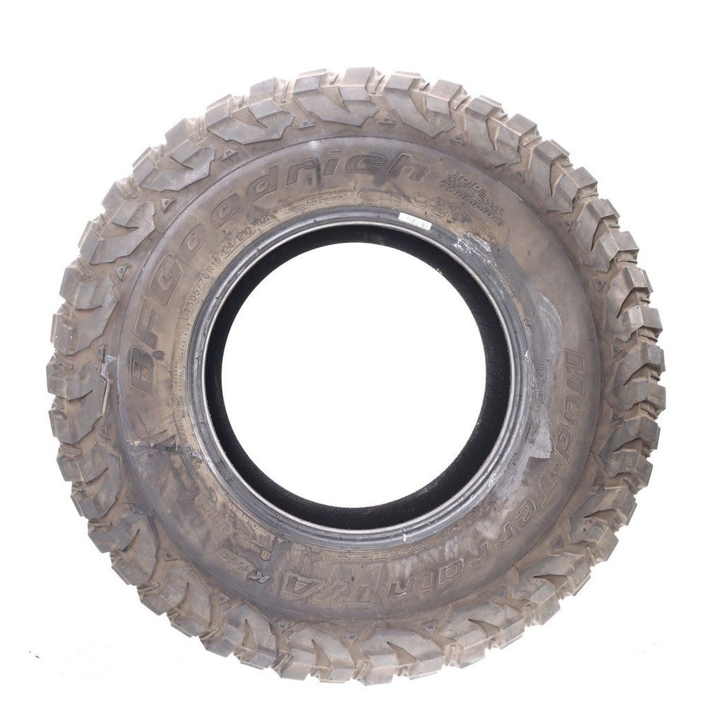 Used LT 305/70R16 BFGoodrich Mud-Terrain T/A KM3 124/121Q E - 14/32 - Image 3