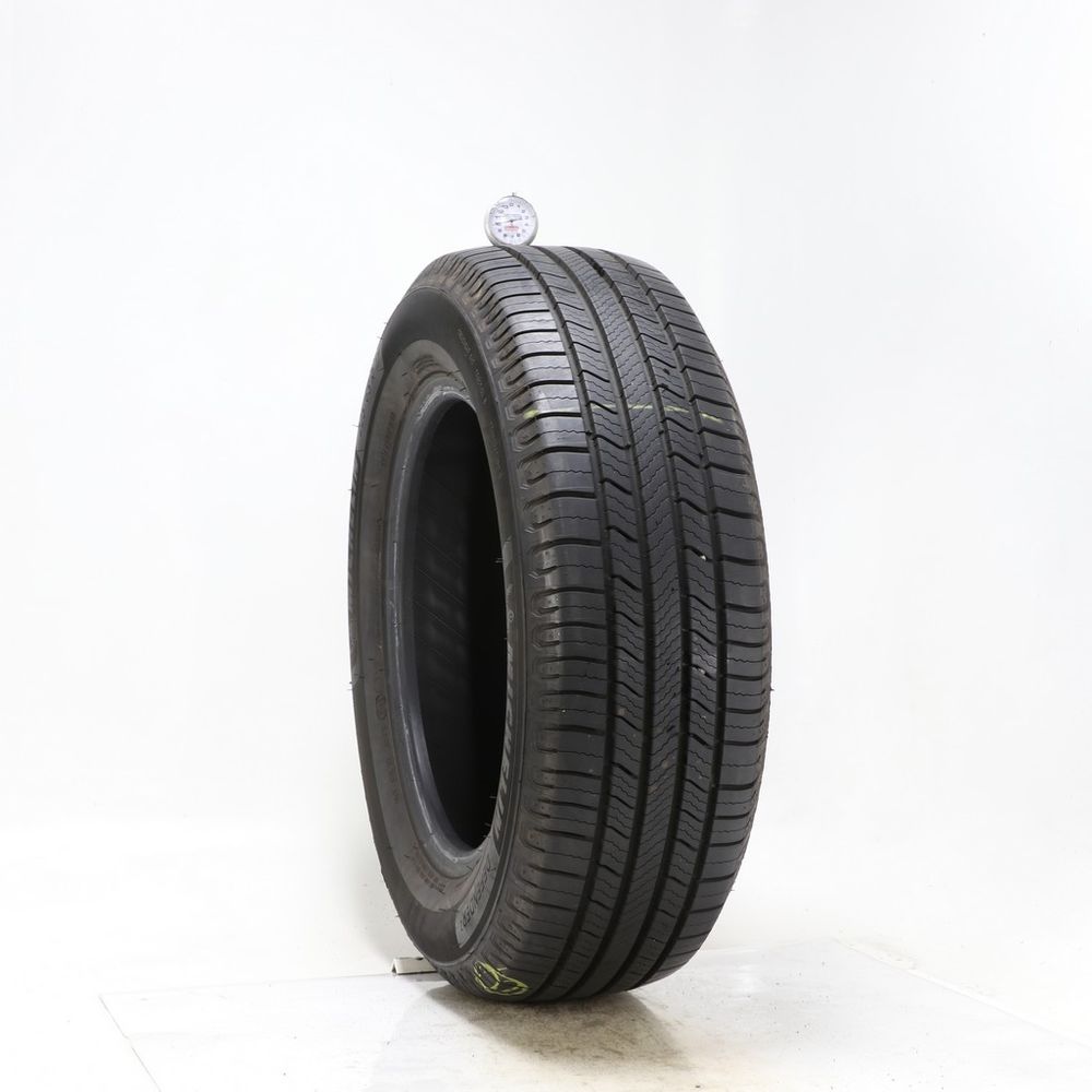 Set of (4) Used 225/65R17 Michelin Defender 2 102H - 9-10.5/32 - Image 7