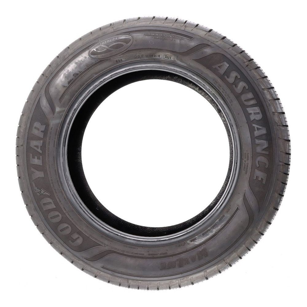 Set of (4) Used 265/60R18 Goodyear Assurance MaxLife 110H - 10-11.5/32 - Image 9