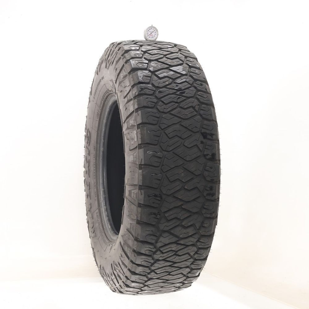 Used LT 285/75R18 Maxxis Razr AT 129/126S E - 9/32 - Image 1