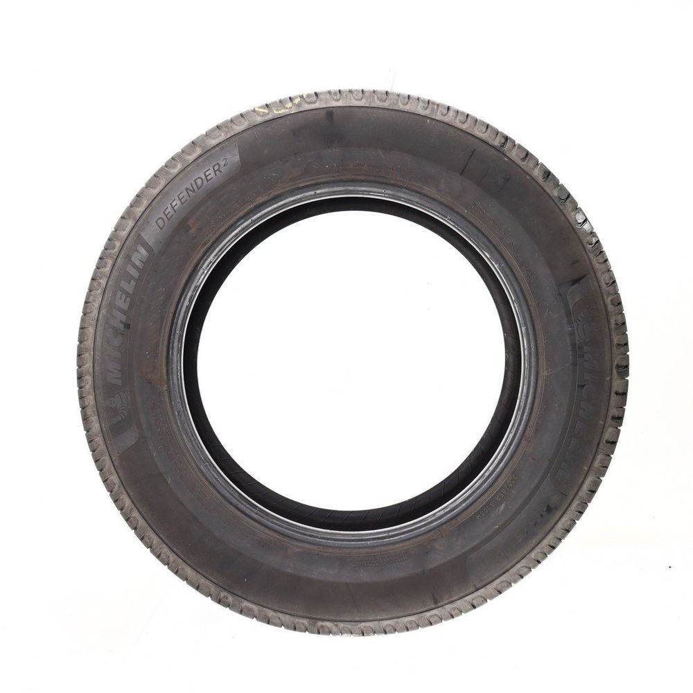 Set of (2) Used 235/65R18 Michelin Defender 2 106H - 8.5-10/32 - Image 3