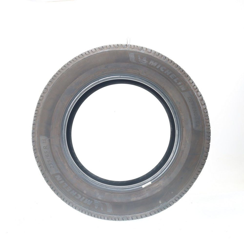 Set of (2) Used 235/65R18 Michelin Defender 2 106H - 8.5-10/32 - Image 6
