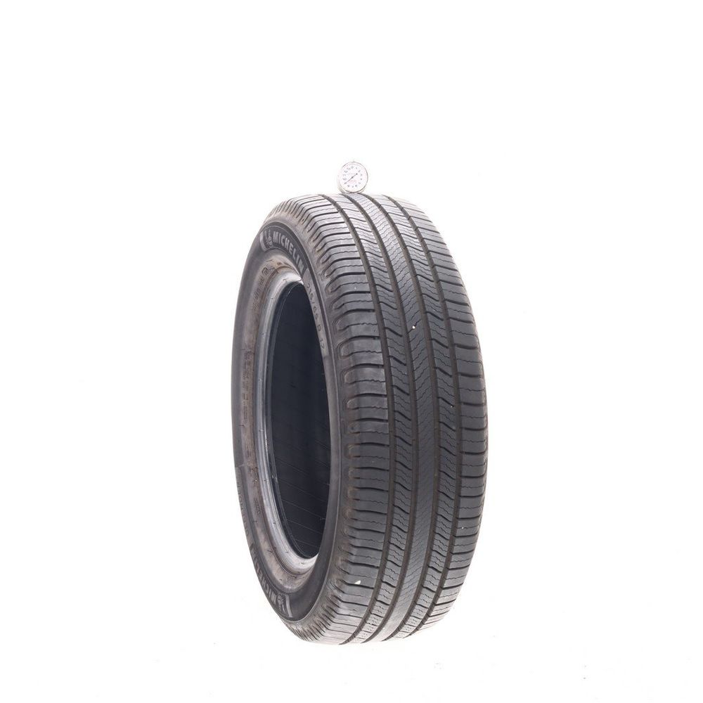 Set of (4) Used 215/65R17 Michelin Defender 2 103H - 7.5-9/32 - Image 4