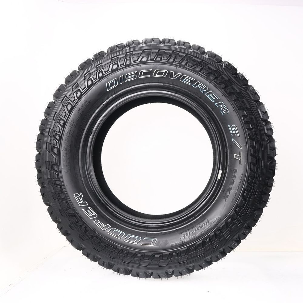 Set of (4) New LT 285/70R17 Cooper Discoverer S/T Maxx 121/118Q E - Image 3