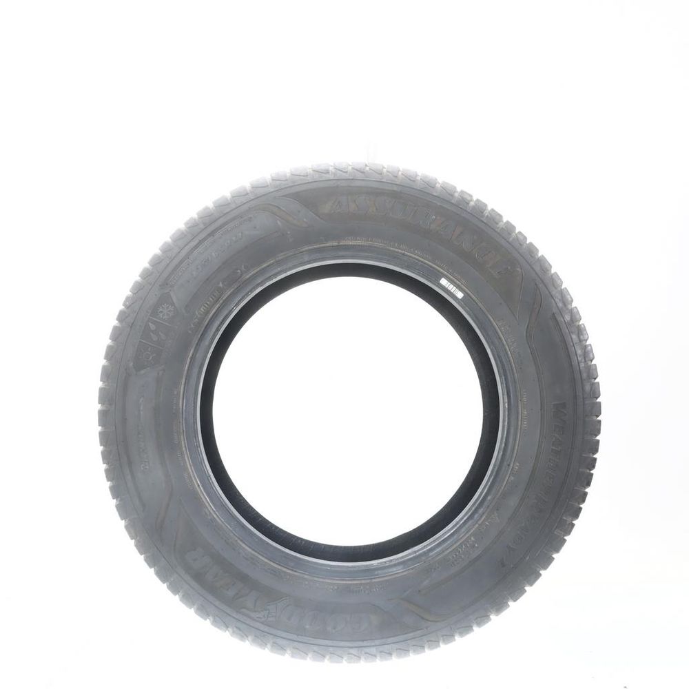 Used 235/65R17 Goodyear Assurance WeatherReady 2 104H - 10/32 - Image 3