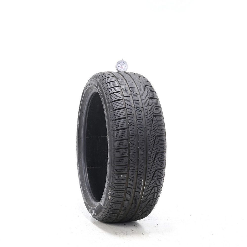 Used 225/40R18 Pirelli Winter 240 Sottozero Series II Run Flat 92V - 7/32 - Image 1