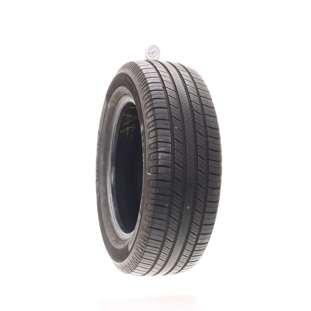 Set of (2) Used 235/60R17 Michelin Defender 2 102H - 9-10/32 - Image 4