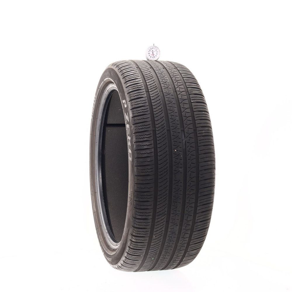 Set of (4) Used 255/40R20 Pirelli P Zero MOE-S Run Flat PNCS 101H - 6.5-7/32 - Image 1