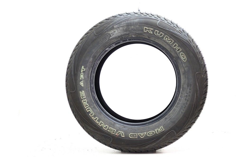 Used 255/65R17 Kumho Road Venture APT 108T - 8.5/32 - Image 3