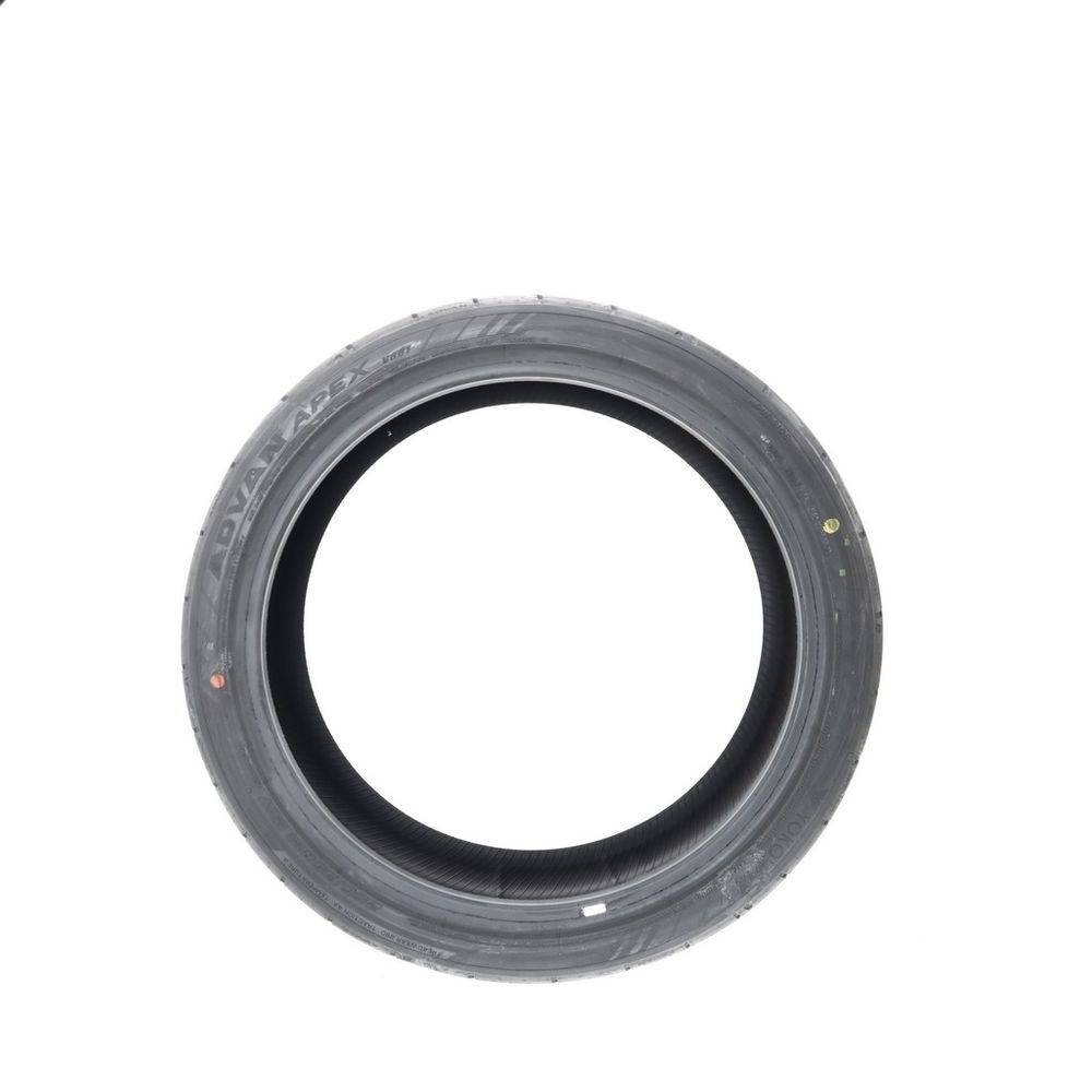 New 255/35R19 Yokohama Advan Apex V601 96Y - Image 3