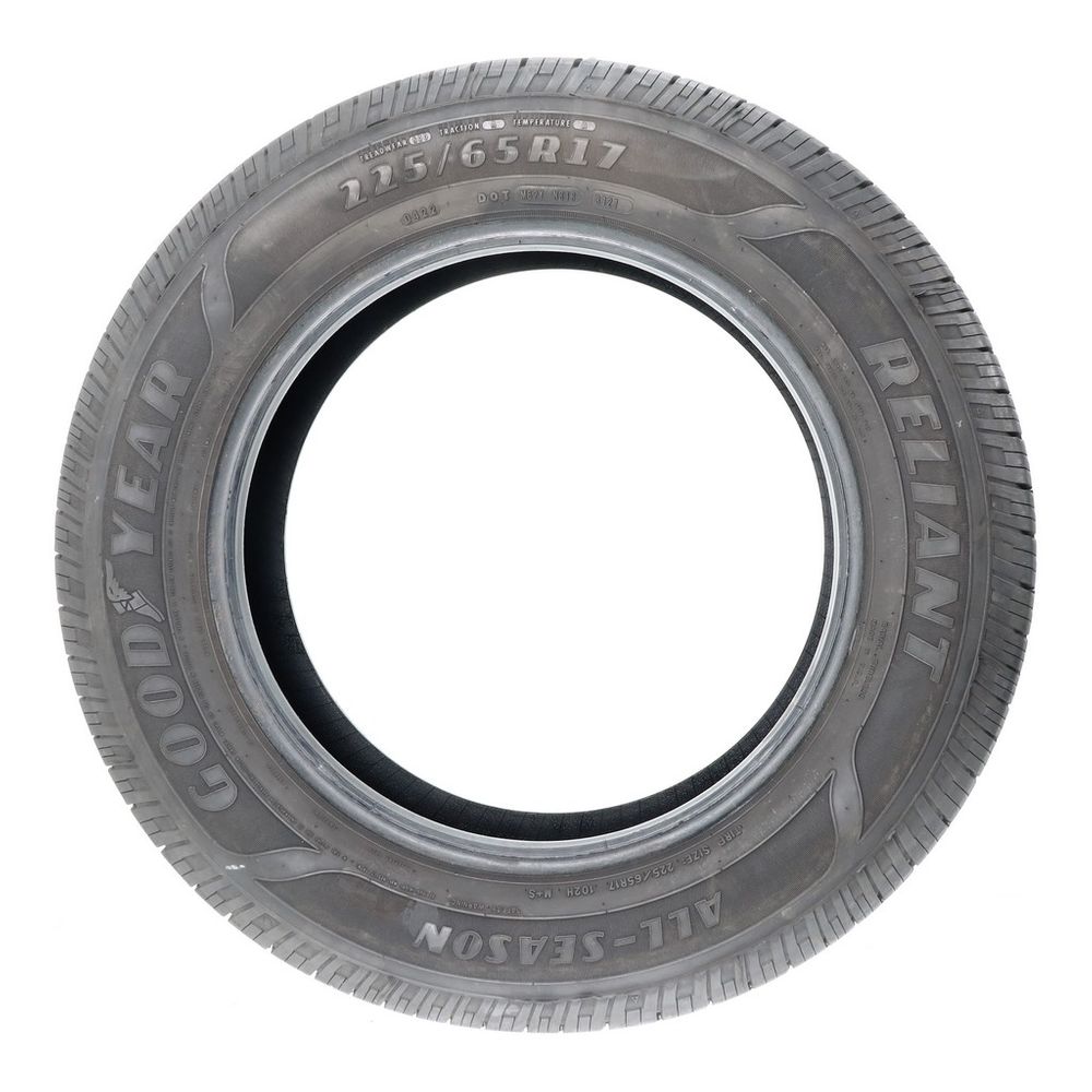 Set of (4) Used 225/65R17 Goodyear Reliant All-season 102H - 7.5-9/32 - Image 6