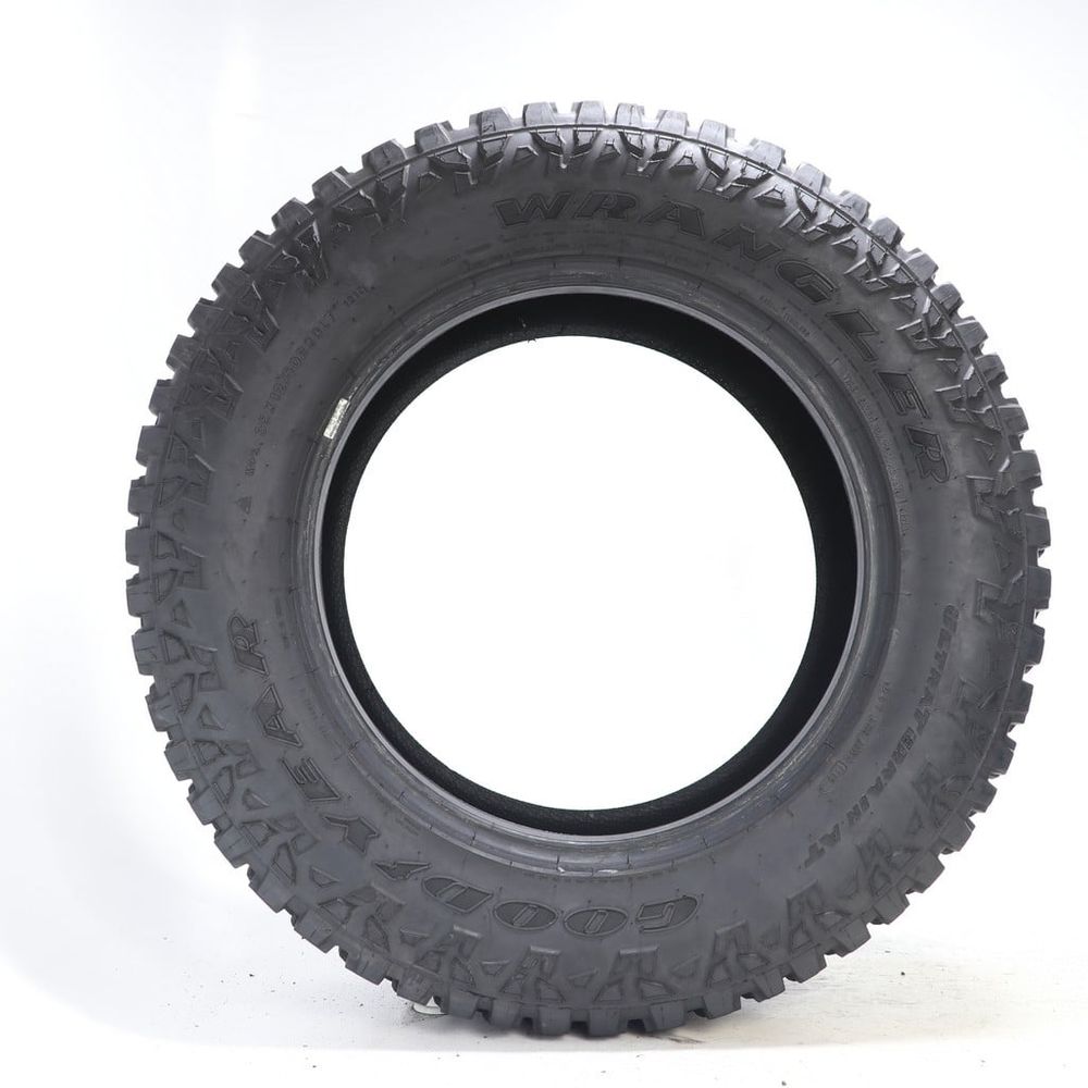 Used LT 35X12.5R20 Goodyear Wrangler Ultra Terrain AT 121Q - 15/32 - Image 3