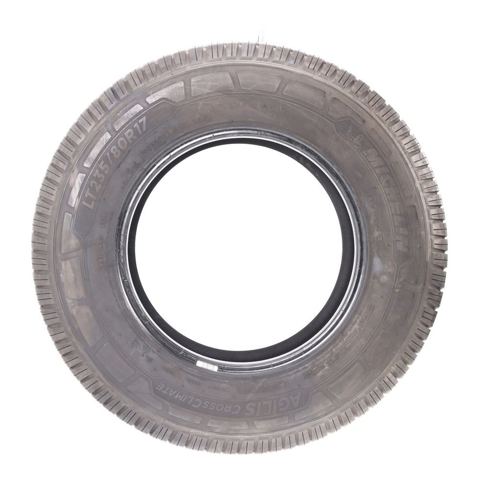 Set of (4) Used LT 235/80R17 Michelin Agilis CrossClimate  120/117R E - 6.5-8/32 - Image 6