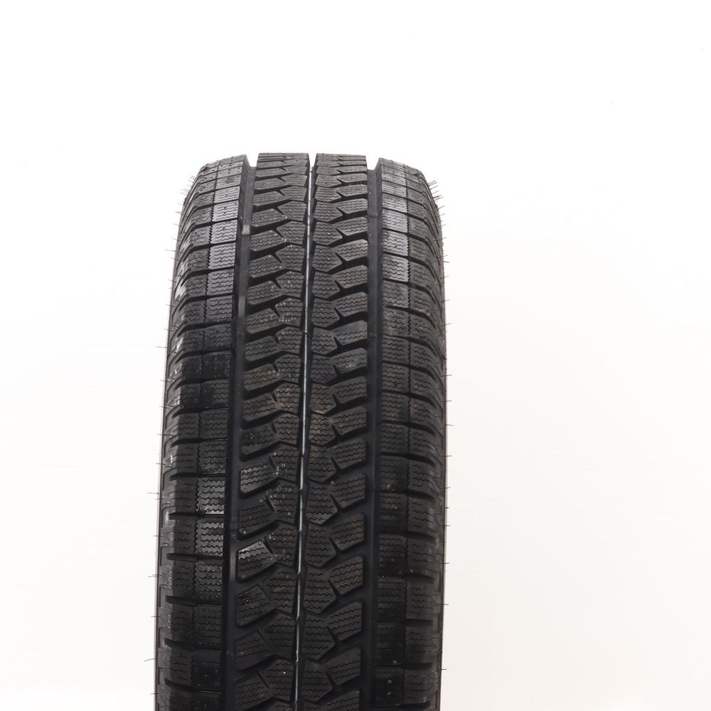New LT 275/70R18 Bridgestone Blizzak LT 125/122R E - Image 2