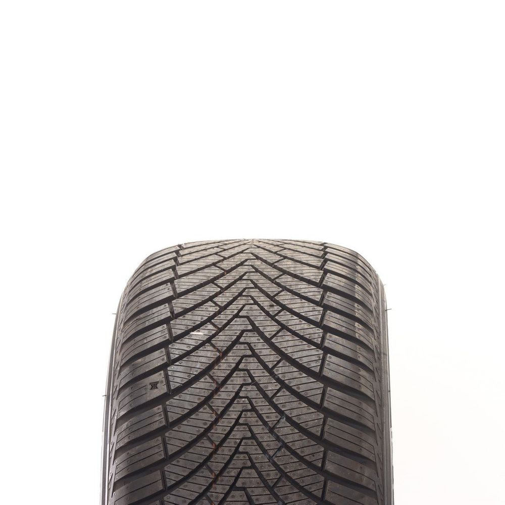 New 235/55ZR19 Kumho Solus 4S HA32 SUV 105W - Image 2
