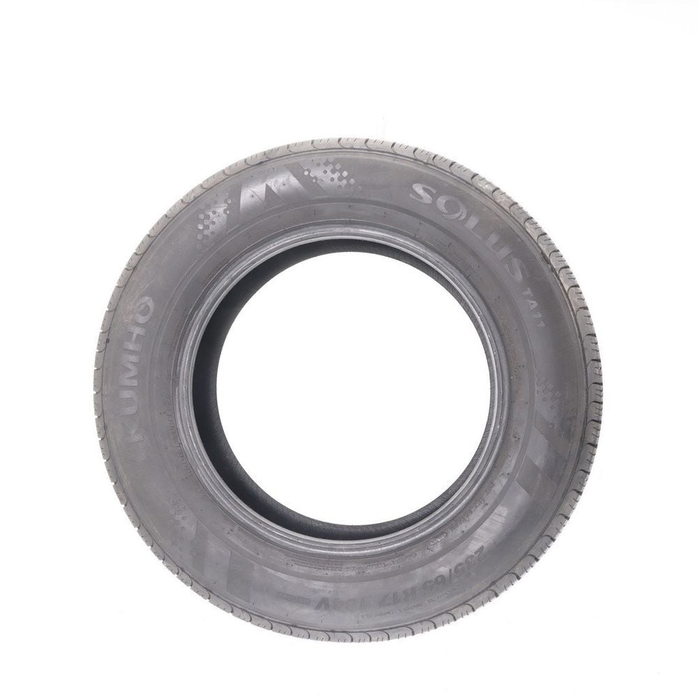 Set of (2) Used 235/65R17 Kumho Solus TA11 104V - 9.5/32 - Image 3