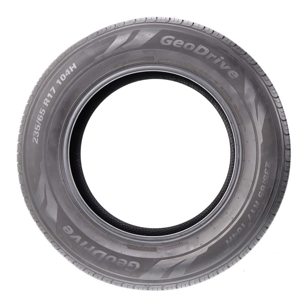 Set of (2) Used 235/65R17 GeoDrive KH16 104H - 7.5/32 - Image 3