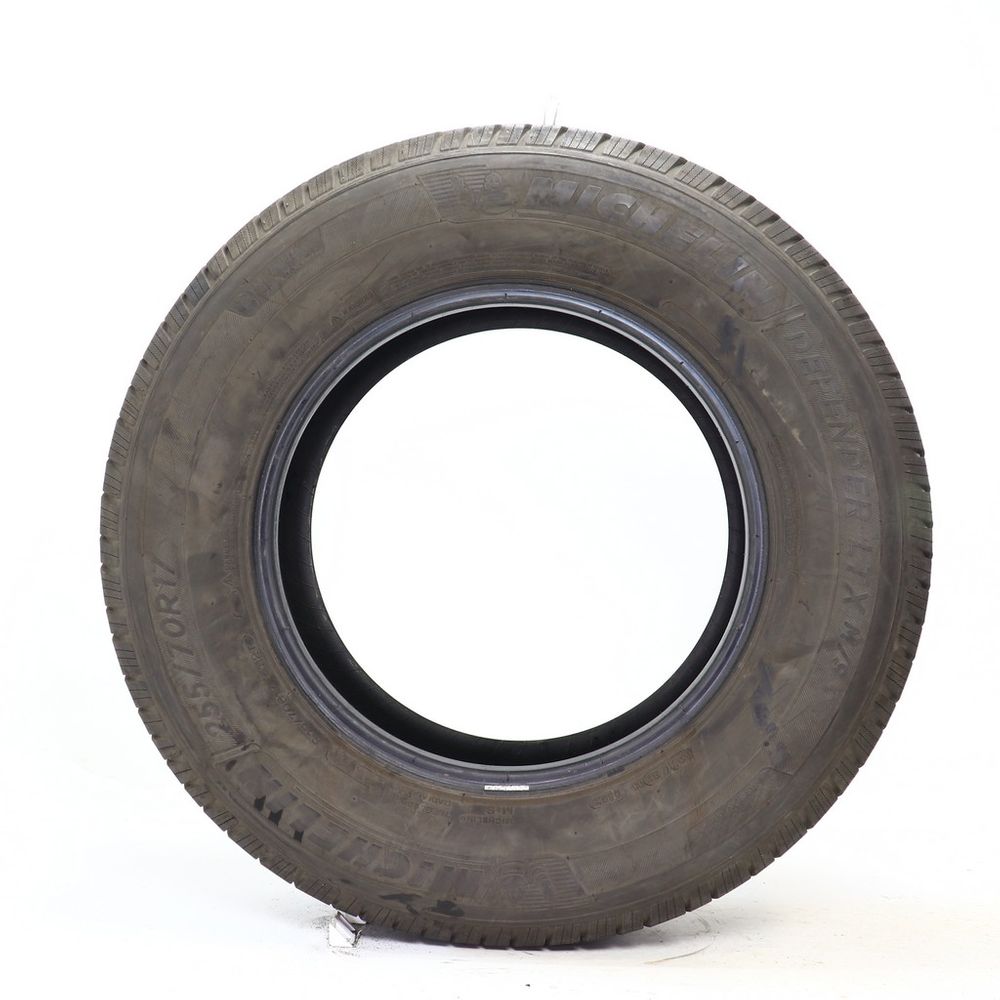 Set of (2) Used 255/70R17 Michelin Defender LTX M/S 112T - 6.5-7/32 - Image 3