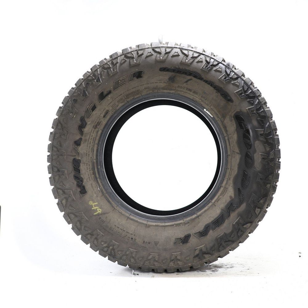 Used 265/75R16 Goodyear Wrangler Ultra Terrain AT 116S - 11.5/32 - Image 3