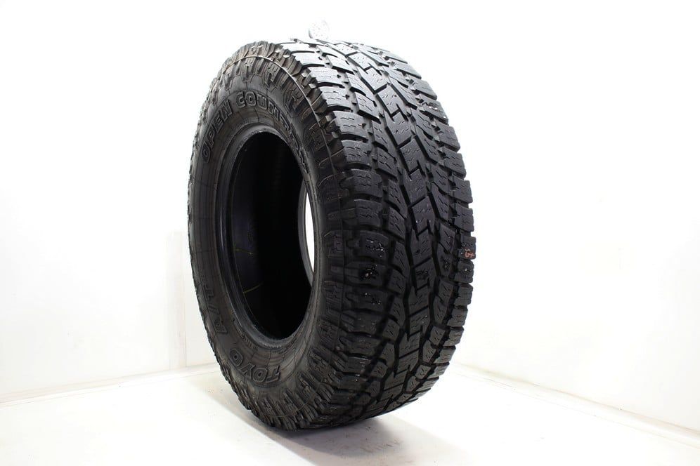 Used LT 35X12.5R18 Toyo Open Country A/T II Xtreme 123R E - 11/32 - Image 1