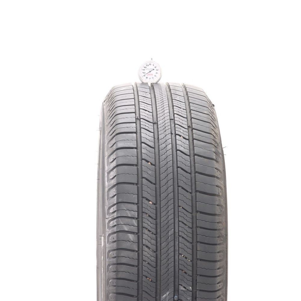 Set of (4) Used 235/65R18 Michelin Defender 2 106H - 9-10/32 - Image 2