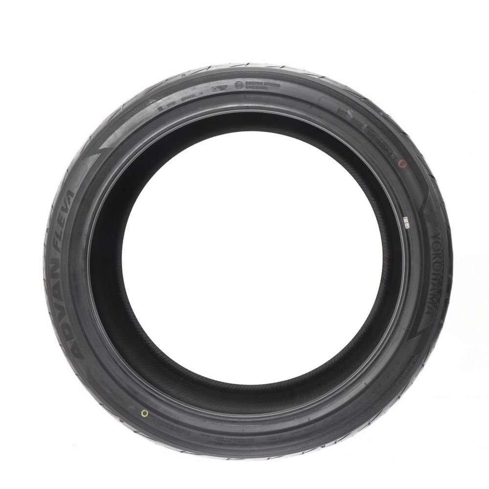 New 275/35R20 Yokohama Advan Fleva V701 102W - Image 3