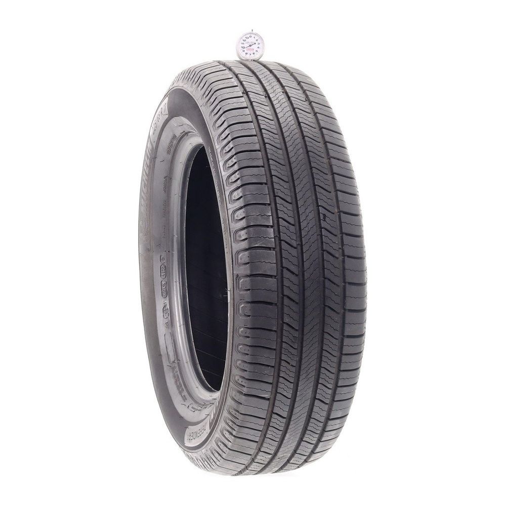 Used 225/65R17 Michelin Defender 2 102H - 9.5/32 - Image 1