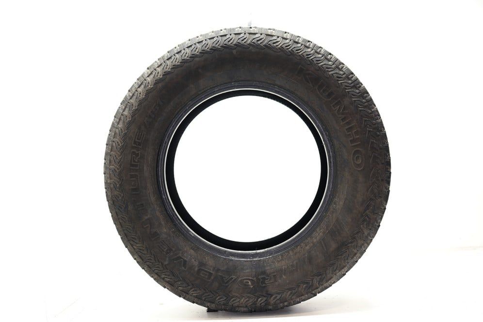 Set of (2) Used LT 245/75R17 Kumho Road Venture AT51 121/118R E - 9.5-11/32 - Image 3