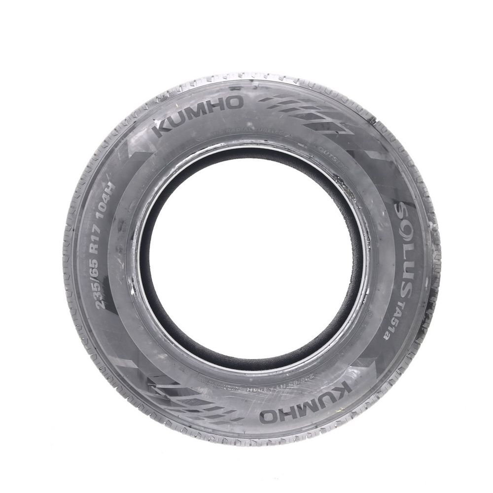 New 235/65R17 Kumho Solus TA51a 104H - Image 3