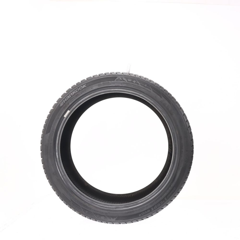 Used 235/40R18 Hankook Winter iCept evo2 95V - 8/32 - Image 3