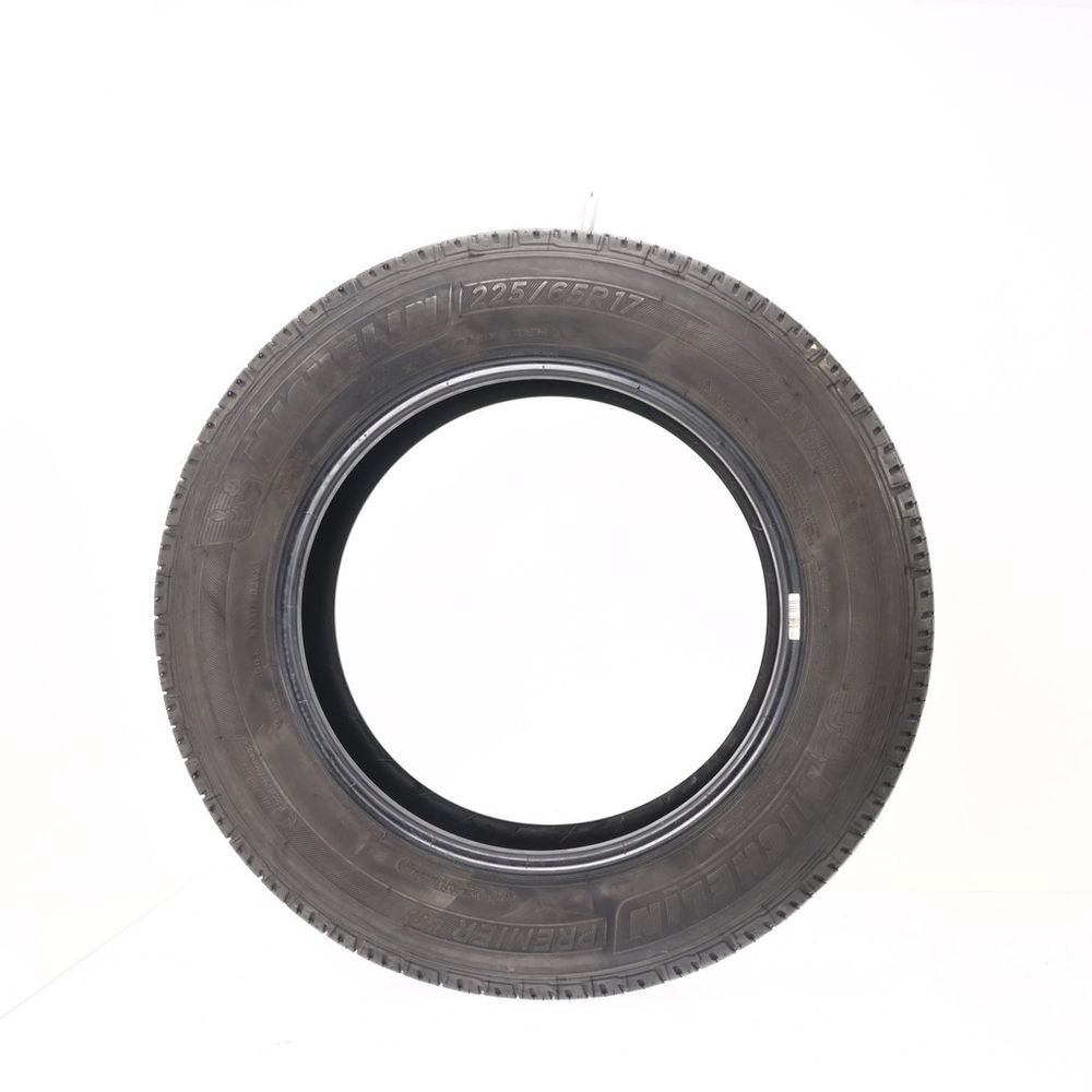 Set of (2) Used 225/65R17 Michelin Premier LTX 102H - 5.5-6/32 - Image 3