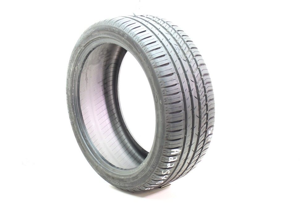 Set of (2) Used 225/40R18 Nokian zLine A/S 92W - 8.5-9.5/32 - Image 4