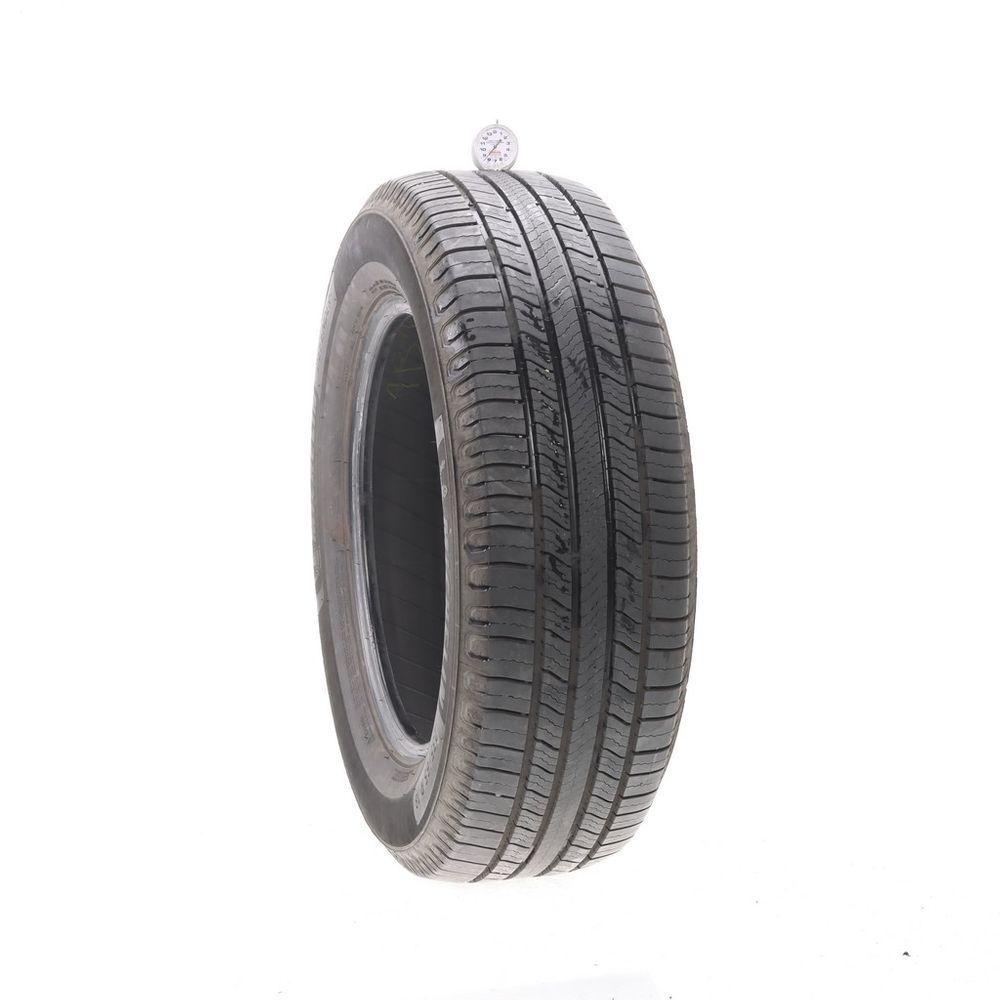 Set of (2) Used 235/65R18 Michelin Defender 2 106H - 7.5-8.5/32 - Image 4