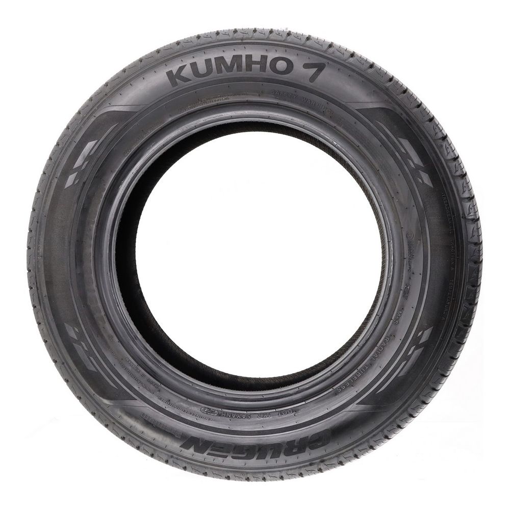 Set of (2) Used 235/65R17 Kumho Crugen Premium 104H - 9.5-10/32 - Image 6