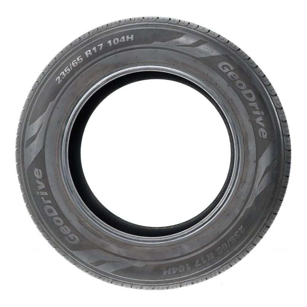 Set of (4) Used 235/65R17 GeoDrive KH16 104H - 8-8.5/32 - Image 3