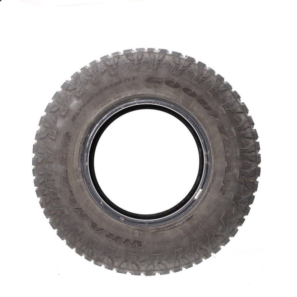Set of (2) Used LT 265/75R16 Goodyear Wrangler Ultra Terrain AT 123/120Q E - 8.5-9/32 - Image 6