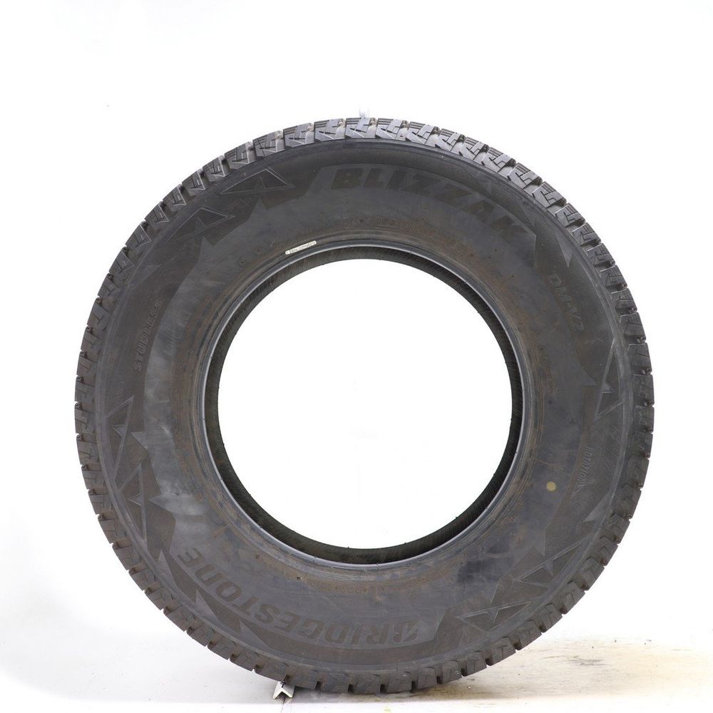 Set of (2) Used 255/70R17 Bridgestone Blizzak DM-V2 112S - 10.5-12/32 - Image 6