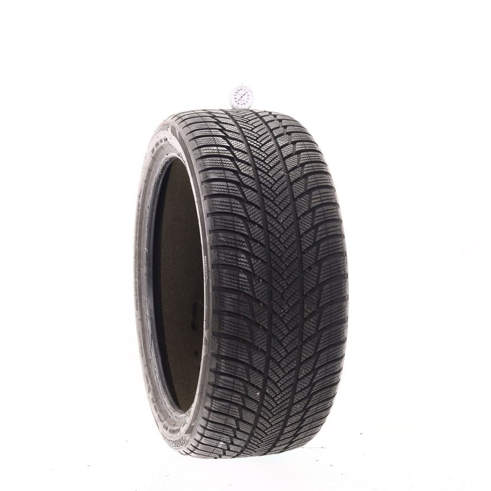 Set of (2) Used 255/40R20 Bridgestone Blizzak LM-001 MO-S B-Silent 101V - 7.5-8.5/32 - Image 4