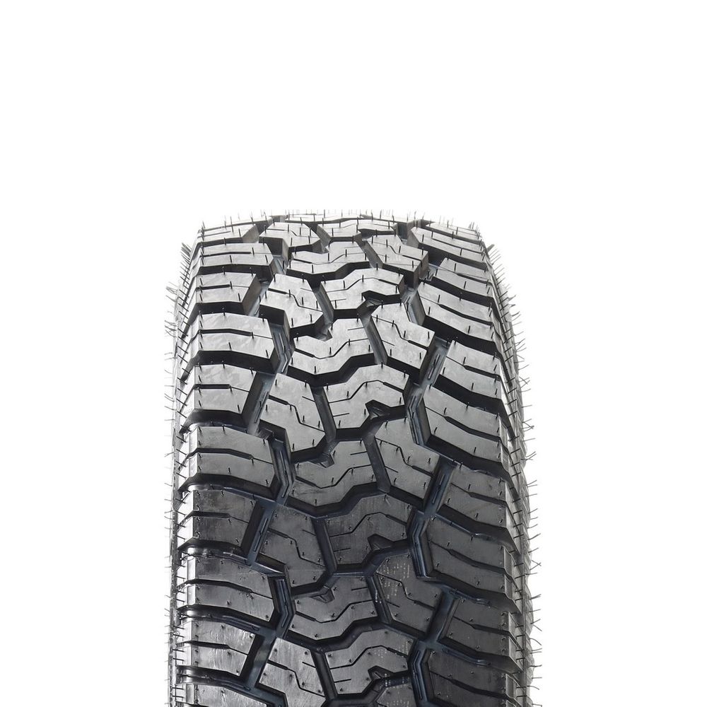 New-N LT 235/70R16 Yokohama Geolandar X-AT 104/101Q C | Utires