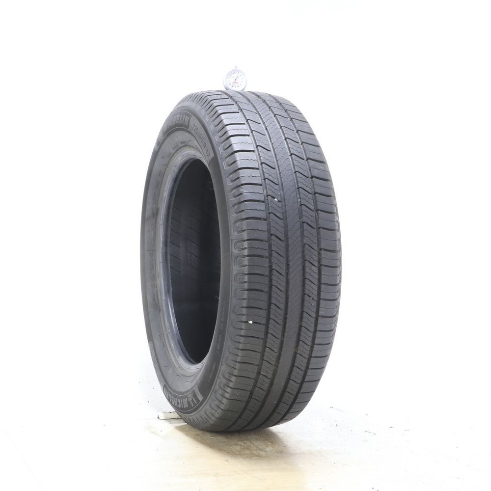 Used 225/65R17 Michelin Defender 2 102H - 8/32 - Image 1