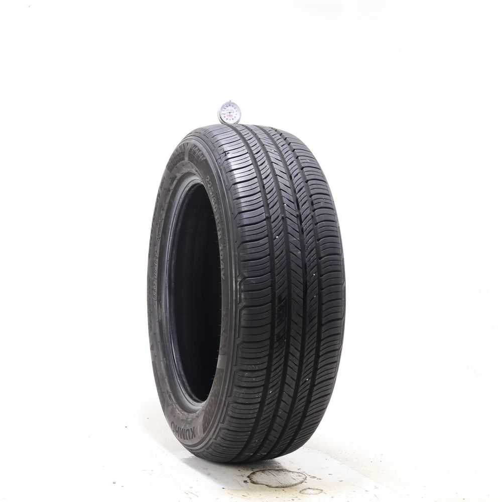 Set of (2) Used 225/60R18 Kumho Crugen HP71 104V - 10/32 - Image 1