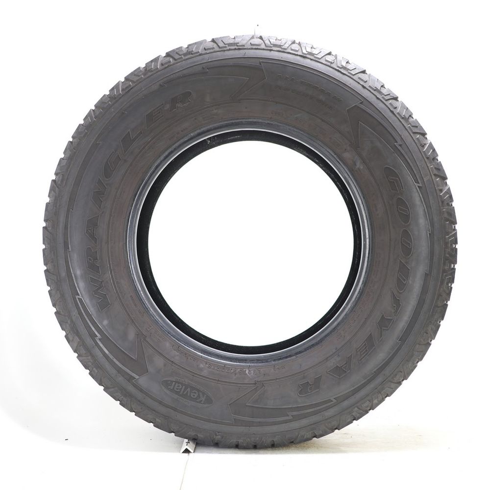 Set of (2) Used LT 275/70R18 Goodyear Wrangler All-Terrain Adventure Kevlar 125/122R E - 6-7.5/32 - Image 3
