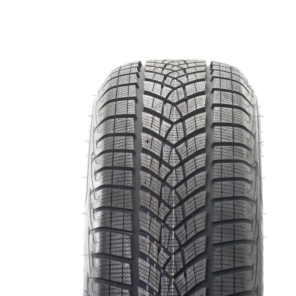 New 235/65R18 Goodyear Ultra Grip Performance + SUV  110V - Image 2