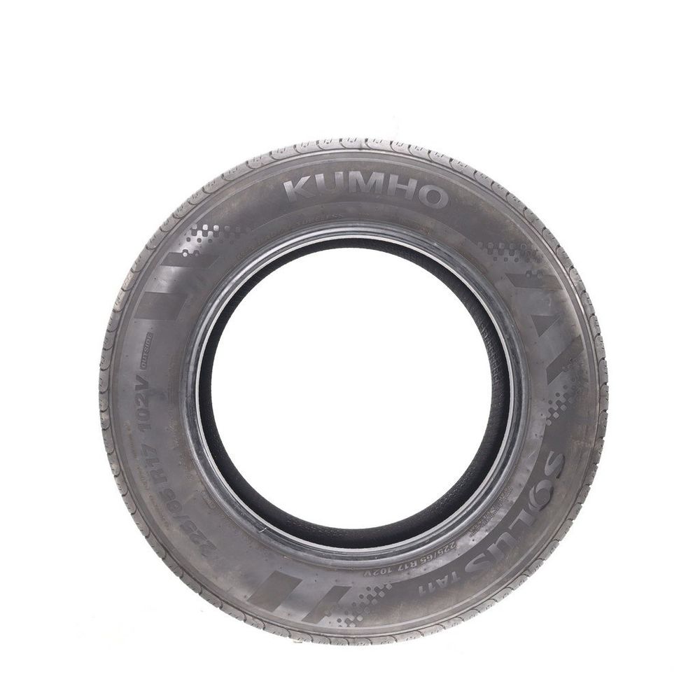 Used 225/65R17 Kumho Solus TA11 102V - 7.5/32 - Image 3