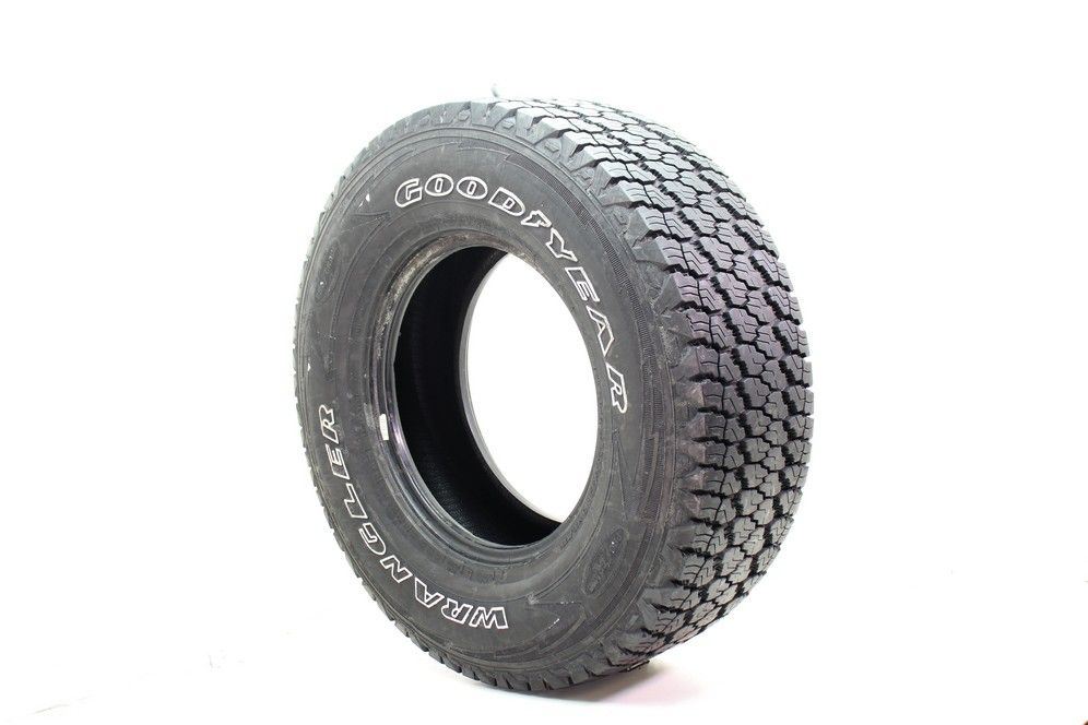 Used LT 265/75R16 Goodyear Wrangler Silent Armor Pro-Grade 123/120R E - 10.5/32 - Image 1