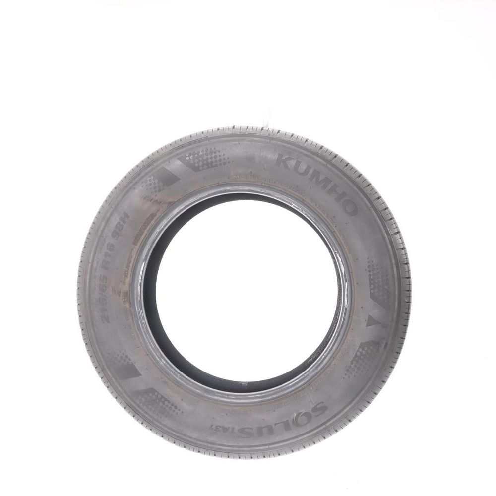 Set of (2) Used 215/65R16 Kumho Solus TA31 98H - 8.5/32 - Image 3