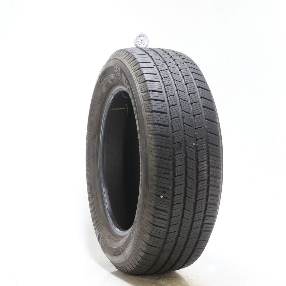 Used 255/60R19 Michelin Defender LTX MS 109H - 10/32 - Image 1